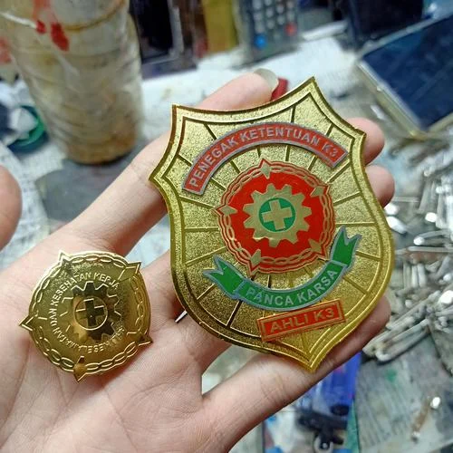 Jual pin k3 / pin ahli keselamatan penegak ketentuan k3 /pin ahli