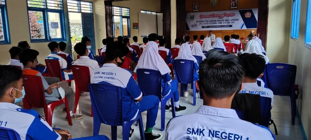 Studi Kasus Keberhasilan PKL SMK di Berbagai Industri